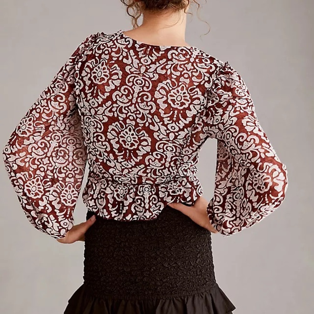 By Anthropologie Burgundy Jacquard Floral Peasant Blouse Smocked Waist Size L - Picture 5 of 9